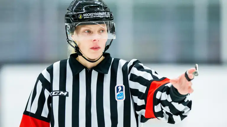 Timglas Iihf Troeja Paa Bild